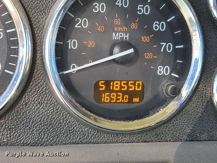 image for item YA0293 2014 Peterbilt 389 semi truck