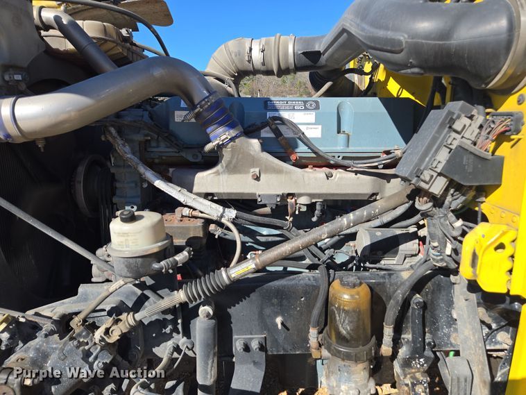 image for item YA0293 2014 Peterbilt 389 semi truck