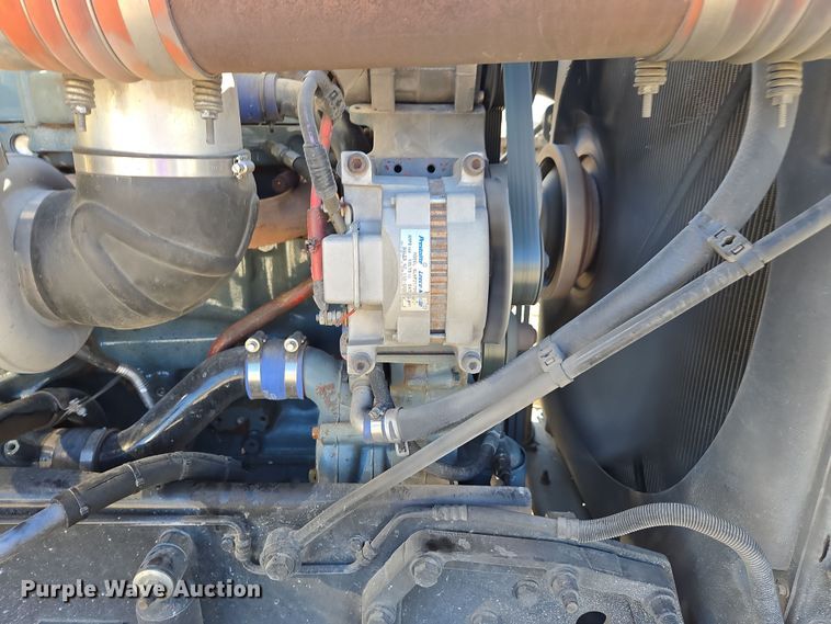 image for item YA0293 2014 Peterbilt 389 semi truck