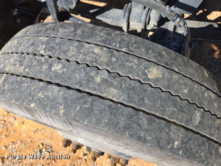 image for item YA0293 2014 Peterbilt 389 semi truck