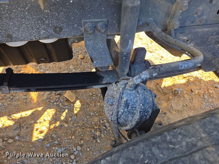 image for item YA0293 2014 Peterbilt 389 semi truck