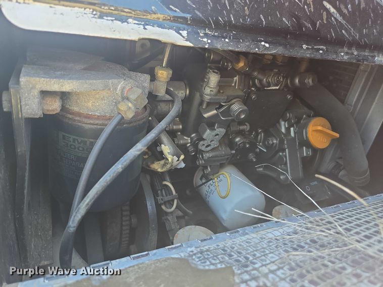 image for item YA0572 2019 Kenworth T680 semi truck