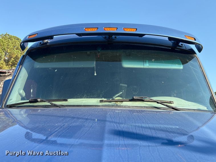 image for item YA0655 2018 Peterbilt 579 semi truck