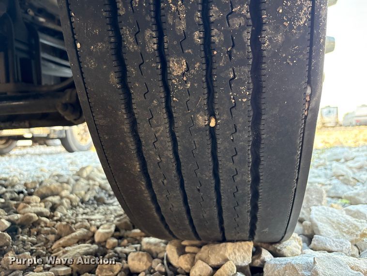 image for item YA0655 2018 Peterbilt 579 semi truck