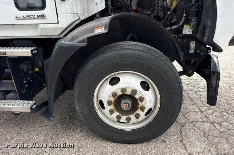 image for item YA0718 2023 Mack MD box truck