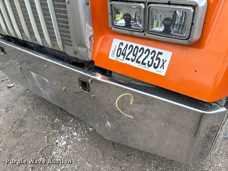 image for item YA0722 1999 Kenworth W900  semi truck