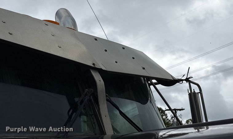 image for item YA0722 1999 Kenworth W900  semi truck