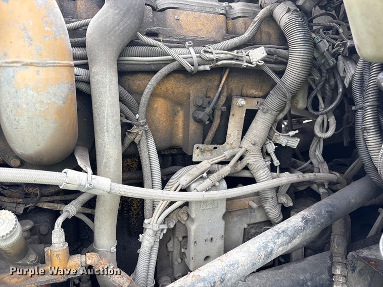 image for item YA0722 1999 Kenworth W900  semi truck