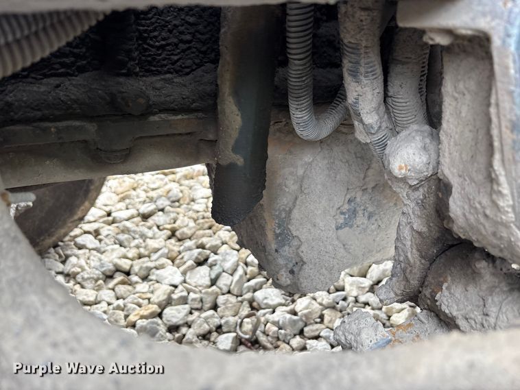 image for item YA0722 1999 Kenworth W900  semi truck