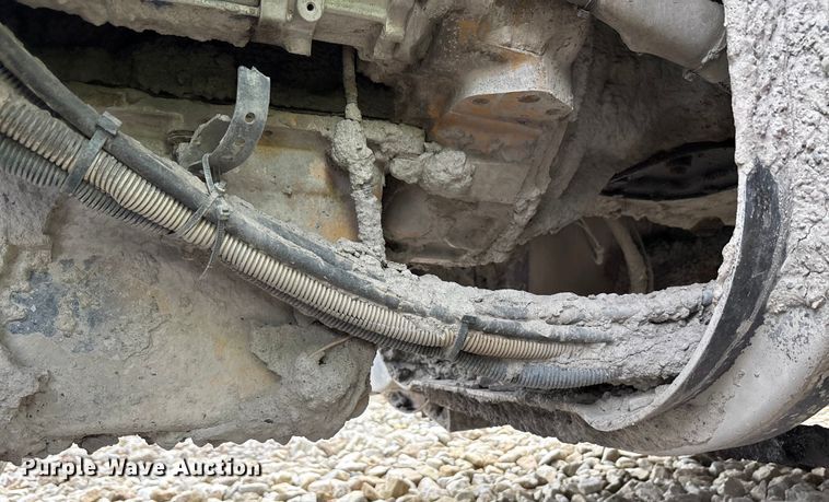 image for item YA0722 1999 Kenworth W900  semi truck