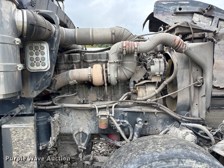 image for item YA0722 1999 Kenworth W900  semi truck