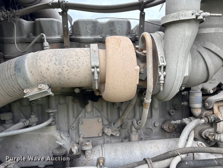 image for item YA0722 1999 Kenworth W900  semi truck