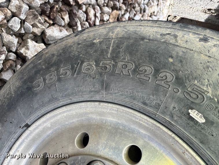 image for item YA0722 1999 Kenworth W900  semi truck