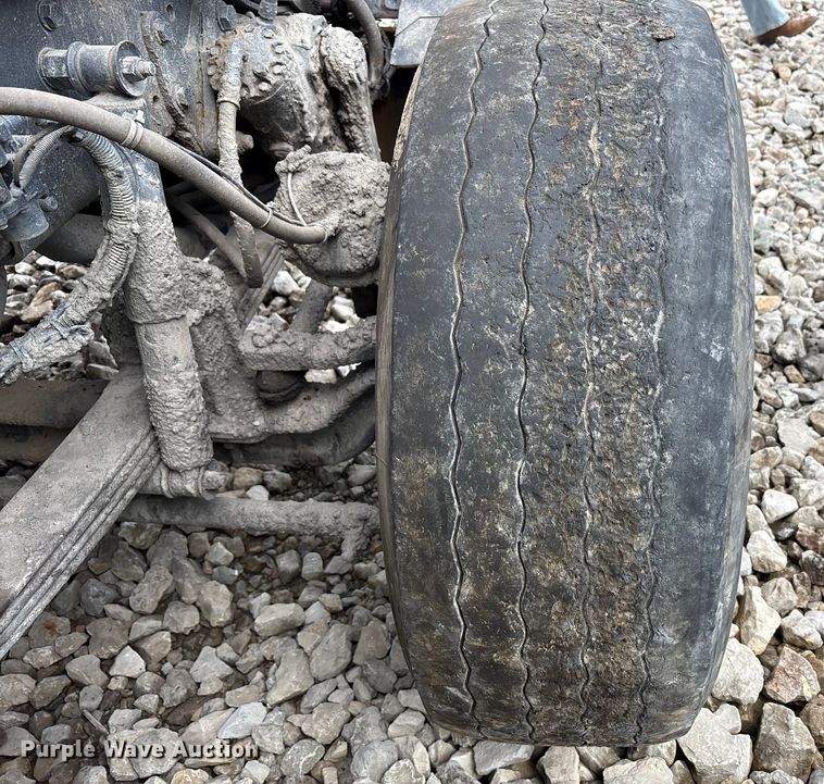 image for item YA0722 1999 Kenworth W900  semi truck