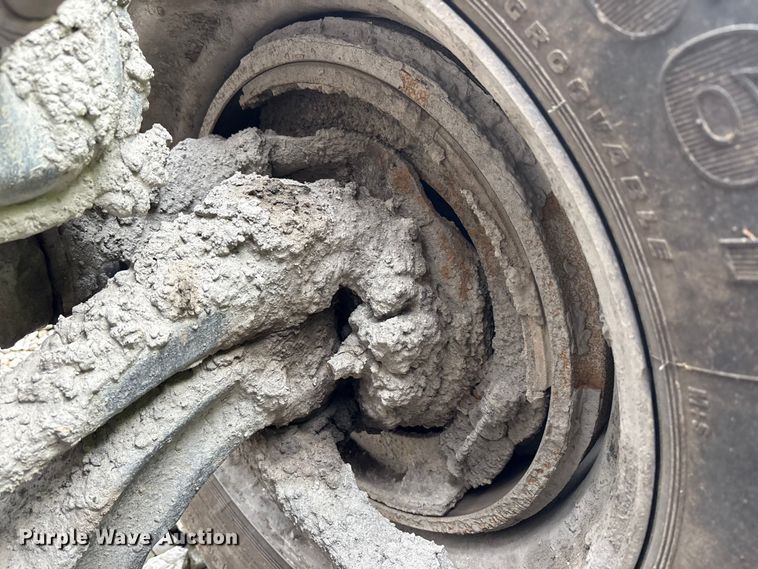 image for item YA0722 1999 Kenworth W900  semi truck