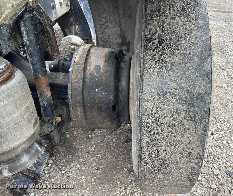 image for item YA0722 1999 Kenworth W900  semi truck