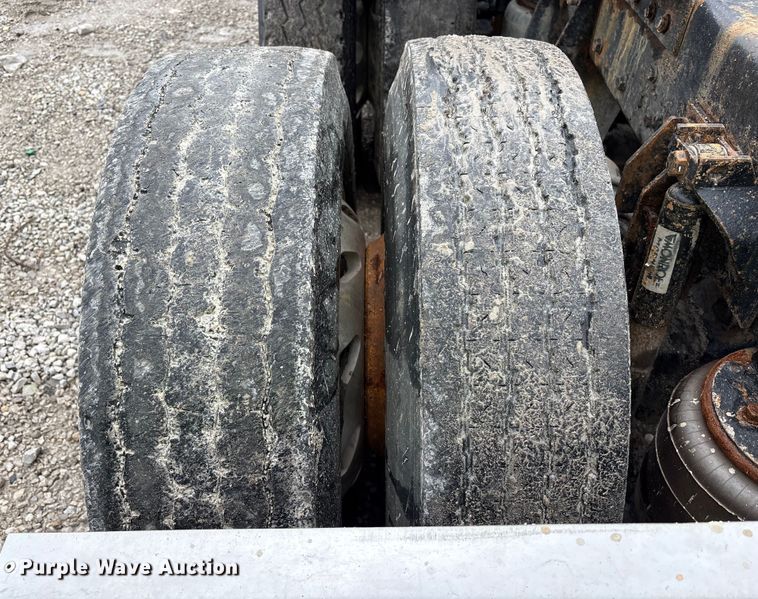 image for item YA0722 1999 Kenworth W900  semi truck