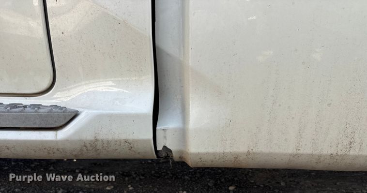 image for item YA0791 2017 Peterbilt 579 semi truck