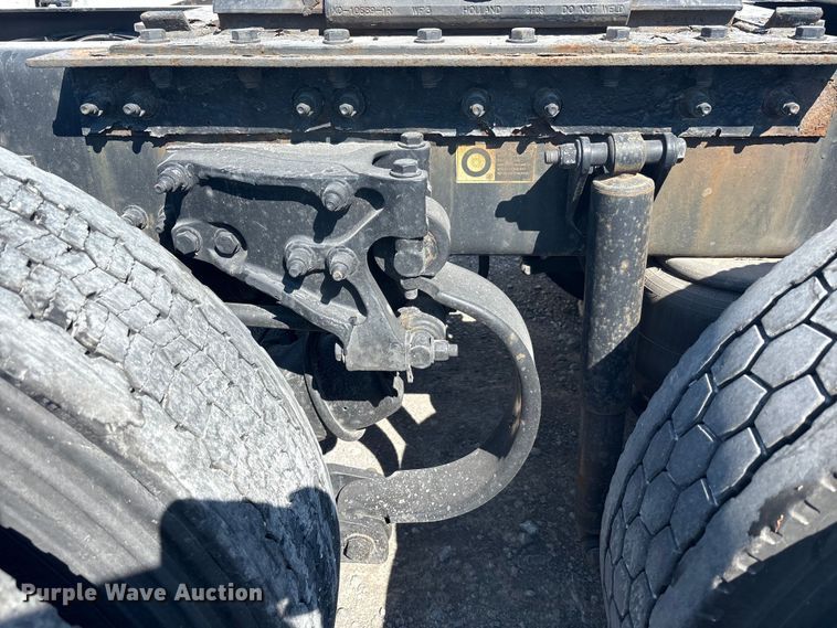 image for item YA0791 2017 Peterbilt 579 semi truck