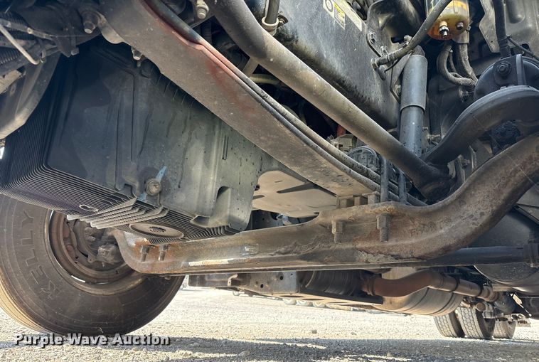 image for item YA0791 2017 Peterbilt 579 semi truck