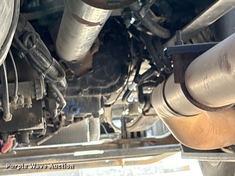 image for item YA0791 2017 Peterbilt 579 semi truck