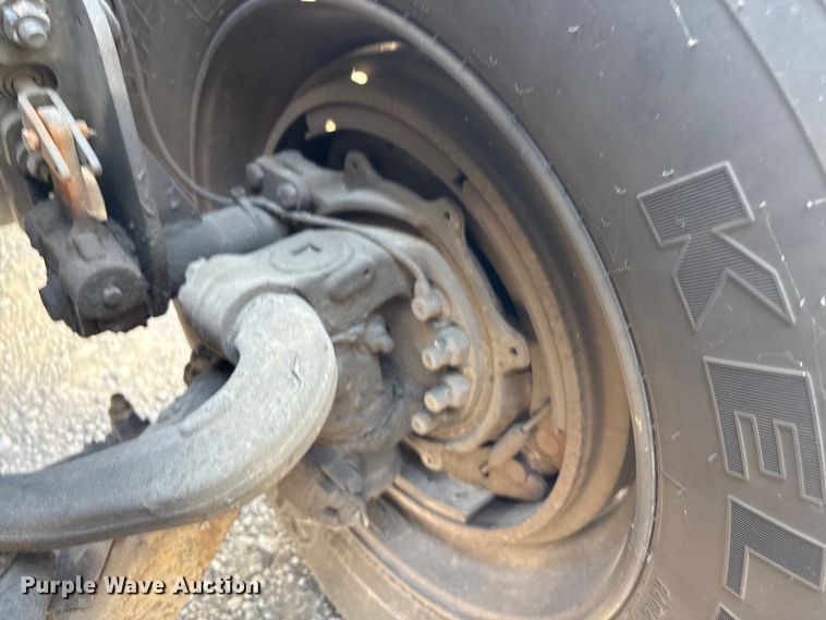 image for item YA0791 2017 Peterbilt 579 semi truck