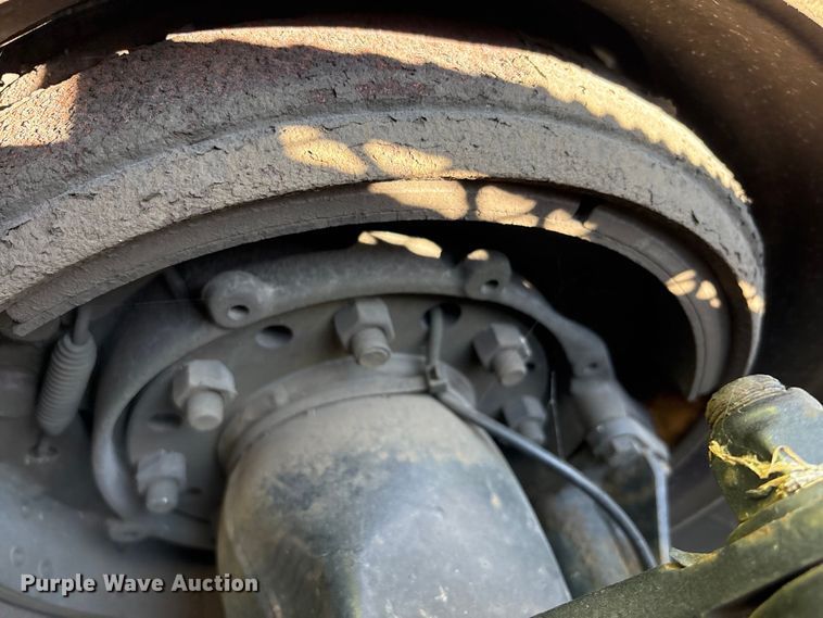 image for item YA0791 2017 Peterbilt 579 semi truck