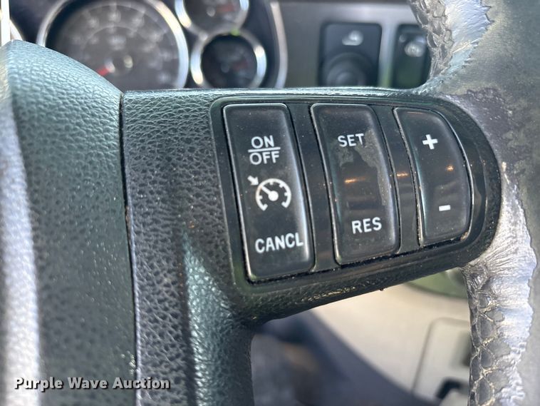 image for item YA0791 2017 Peterbilt 579 semi truck