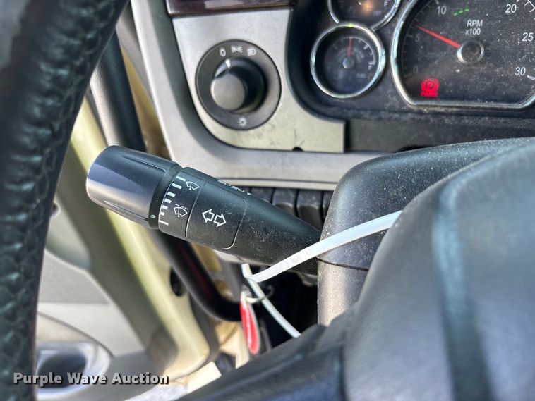 image for item YA0791 2017 Peterbilt 579 semi truck