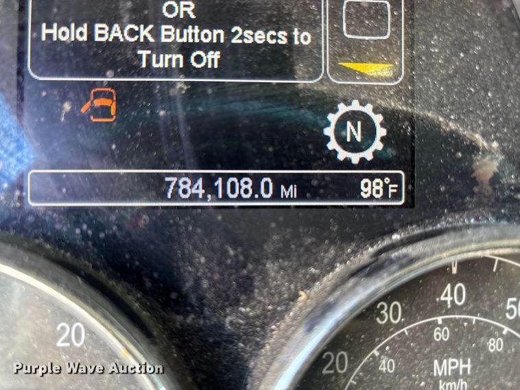 image for item YA0791 2017 Peterbilt 579 semi truck