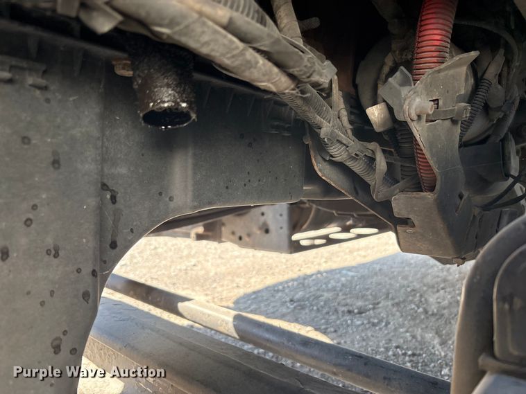 image for item YA0791 2017 Peterbilt 579 semi truck