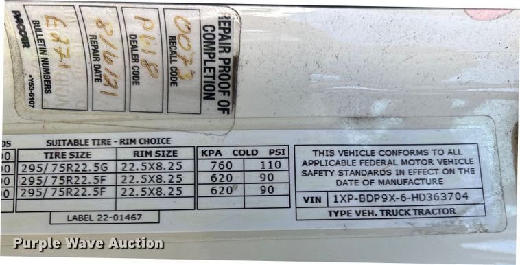 image for item YA0791 2017 Peterbilt 579 semi truck