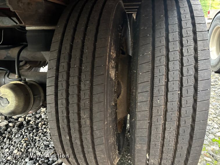 image for item YA0826 2006 Wabash DVCVHPC dry van trailer