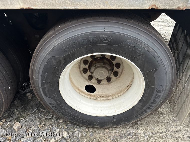 image for item YA0826 2006 Wabash DVCVHPC dry van trailer