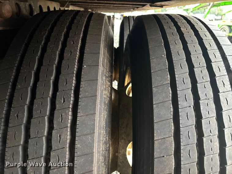 image for item YA0826 2006 Wabash DVCVHPC dry van trailer