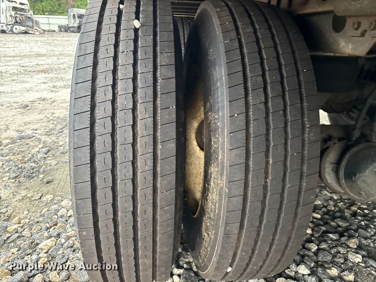 image for item YA0826 2006 Wabash DVCVHPC dry van trailer