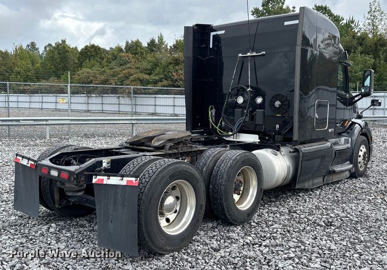 CAMIóN CAMAROTE 2019 PETERBILT
