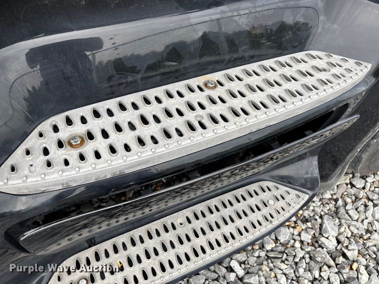 image for item YA0950 2019 Peterbilt 579 semi truck