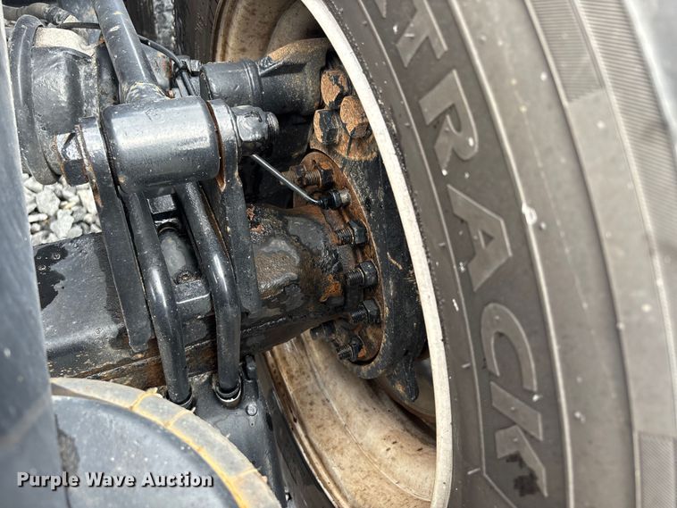 image for item YA0950 2019 Peterbilt 579 semi truck