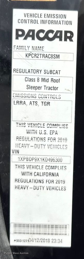 image for item YA0950 2019 Peterbilt 579 semi truck