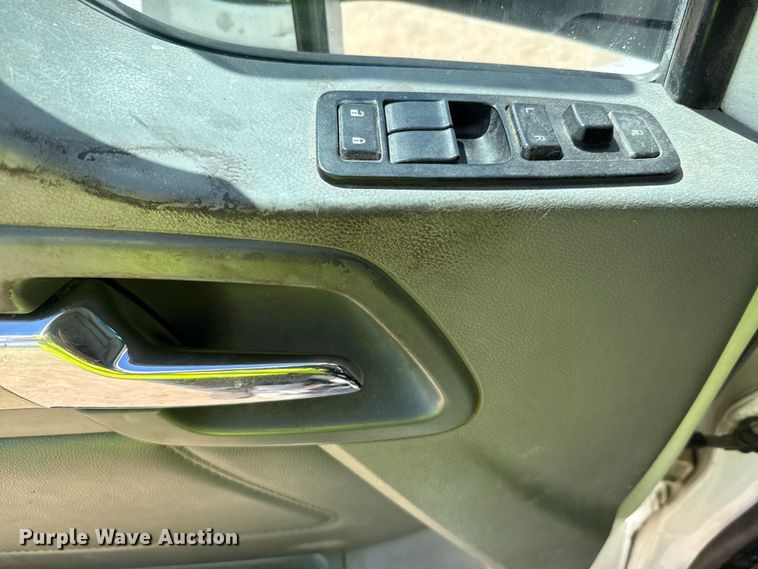 image for item YA1016 2016 Kenworth T680 semi truck