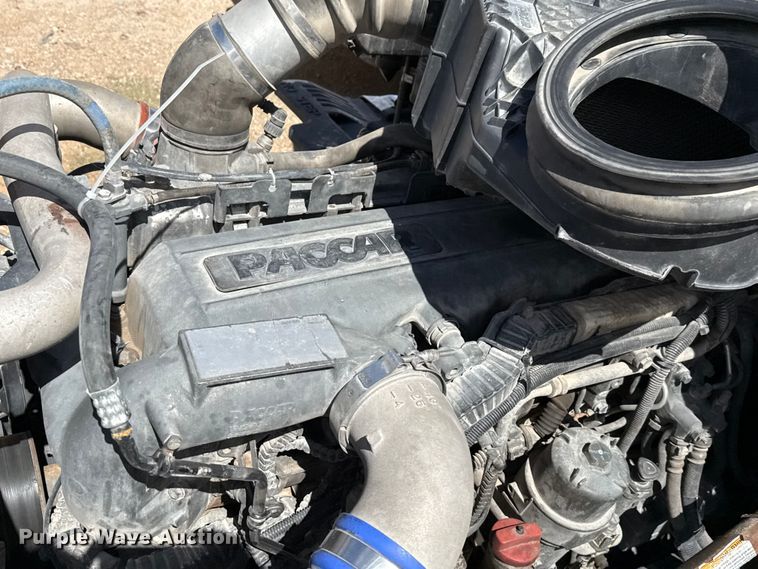 image for item YA1016 2016 Kenworth T680 semi truck