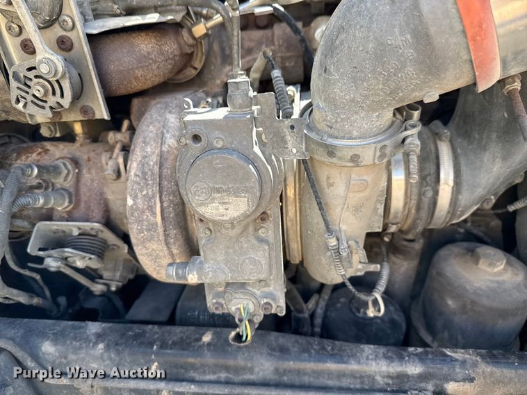 image for item YA1016 2016 Kenworth T680 semi truck