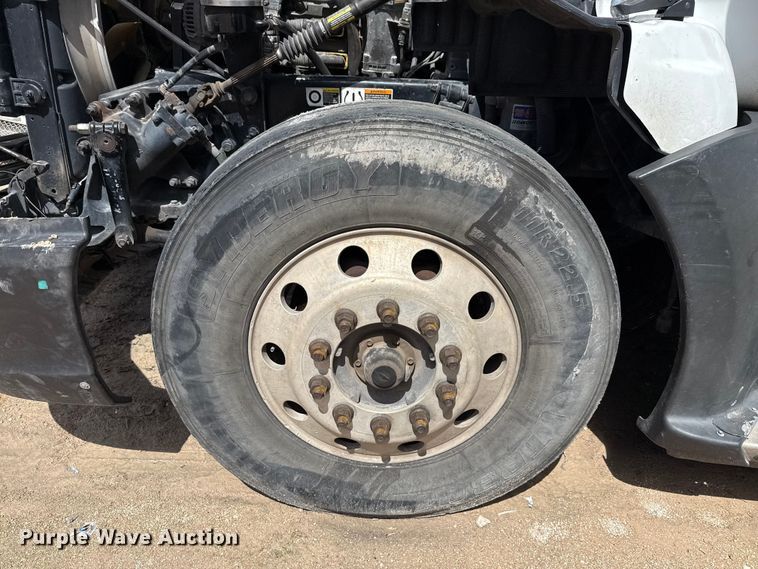 image for item YA1016 2016 Kenworth T680 semi truck