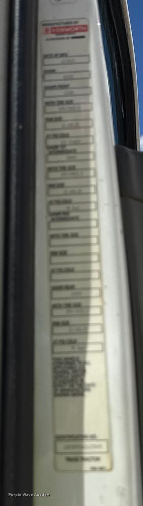 image for item YA1016 2016 Kenworth T680 semi truck