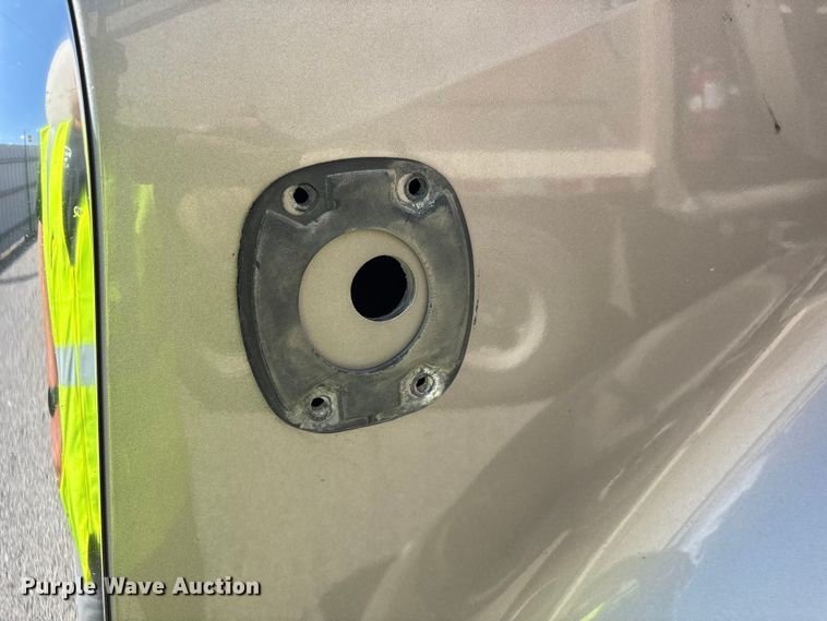 image for item YA1025 2017 Kenworth T680 semi truck