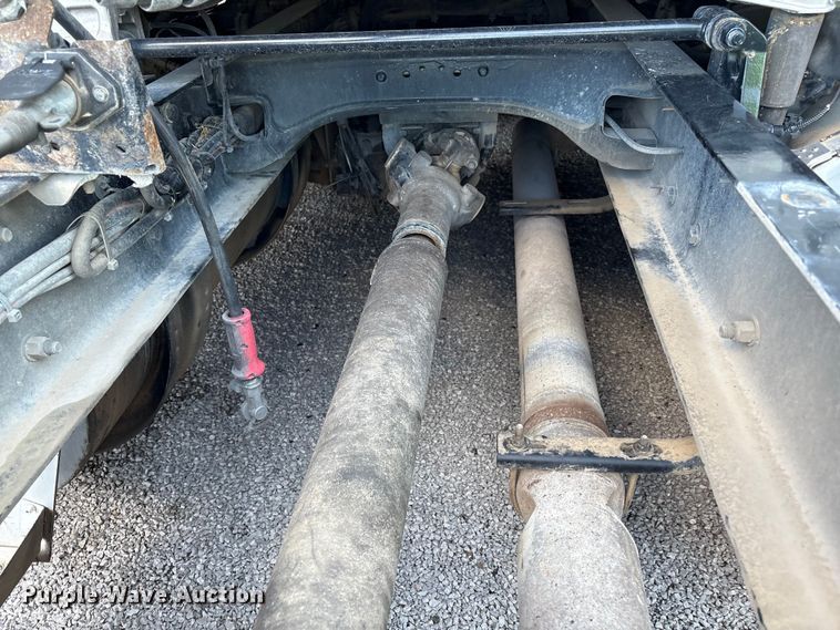 image for item YA1025 2017 Kenworth T680 semi truck