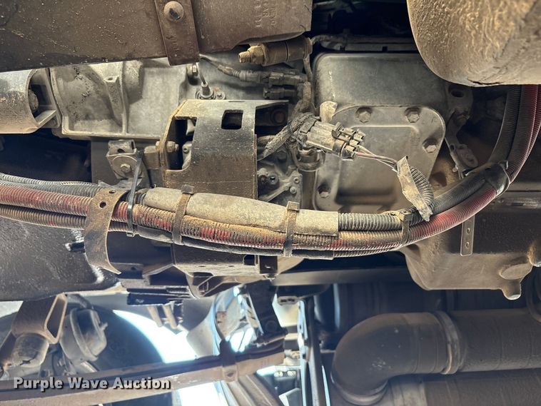 image for item YA1025 2017 Kenworth T680 semi truck