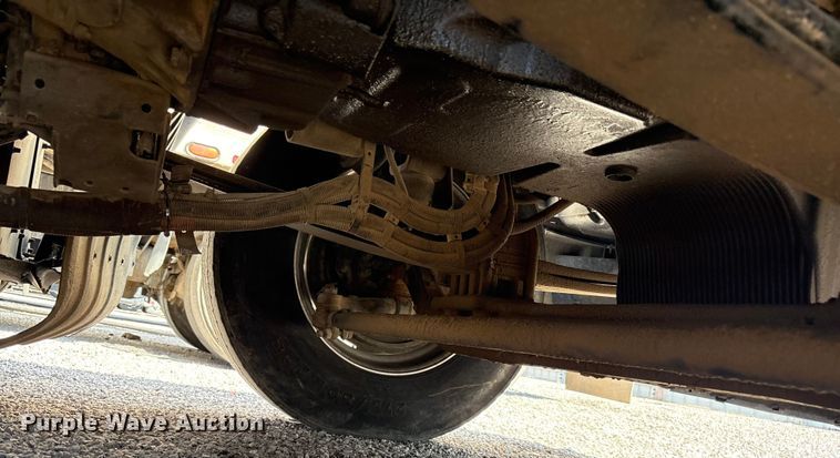 image for item YA1025 2017 Kenworth T680 semi truck