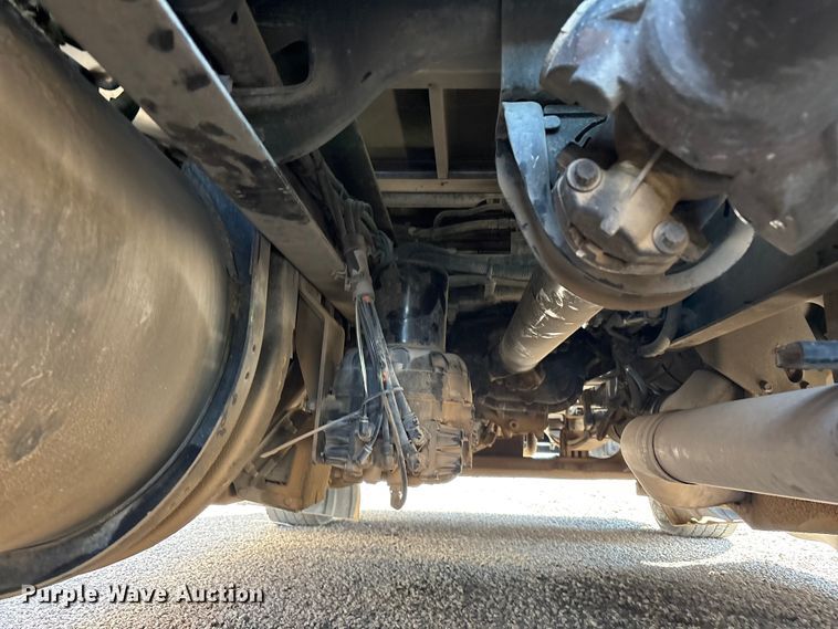 image for item YA1025 2017 Kenworth T680 semi truck